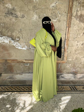 Load image into Gallery viewer, Luxe Puff  Drop Sleeve Abaya
