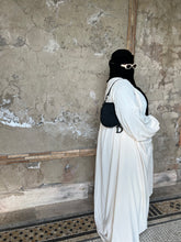 Load image into Gallery viewer, Luxe Puff  Drop Sleeve Abaya