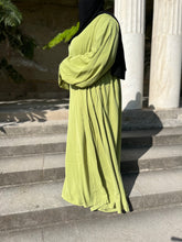 Load image into Gallery viewer, Luxe Puff  Drop Sleeve Abaya