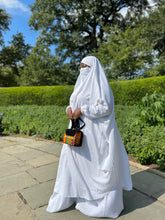 Load image into Gallery viewer, Plus Size 2 pieces jilbabs : White with pocket
