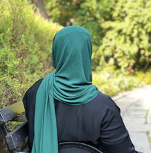 Load image into Gallery viewer, Everyday Chiffon Hijab - Forest Green