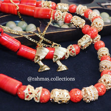 Load image into Gallery viewer, Egyptian Queen Nefertiti Pendant Necklace