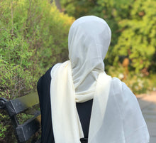 Load image into Gallery viewer, Everyday Chiffon Hijab - Milky
