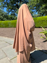 Load image into Gallery viewer, Summer 2 pieces jilbabs : Light Brown
