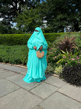 Load image into Gallery viewer, Plus Size 2 pieces jilbabs : Aqua Green with pocket
