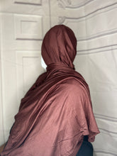 Load image into Gallery viewer, Everyday Jersey Hijab- Chocolate
